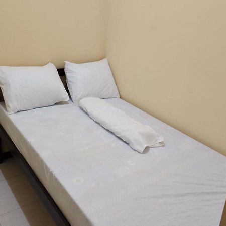 Oyo 91209 Arjuna Residence Syariah Sby Surabaya Eksteriør bilde