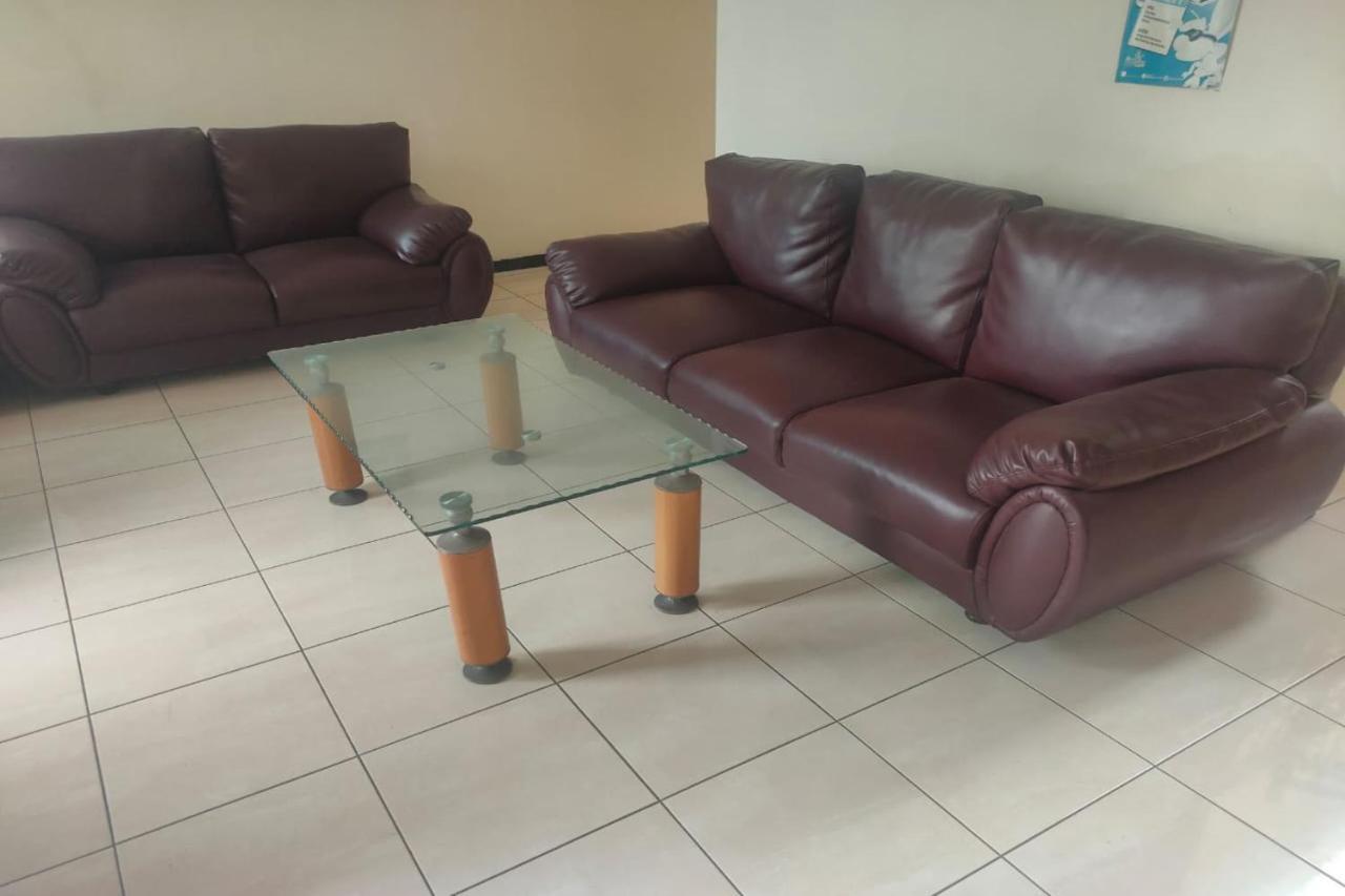 Oyo 91209 Arjuna Residence Syariah Sby Surabaya Eksteriør bilde