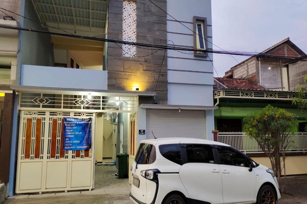 Oyo 91209 Arjuna Residence Syariah Sby Surabaya Eksteriør bilde